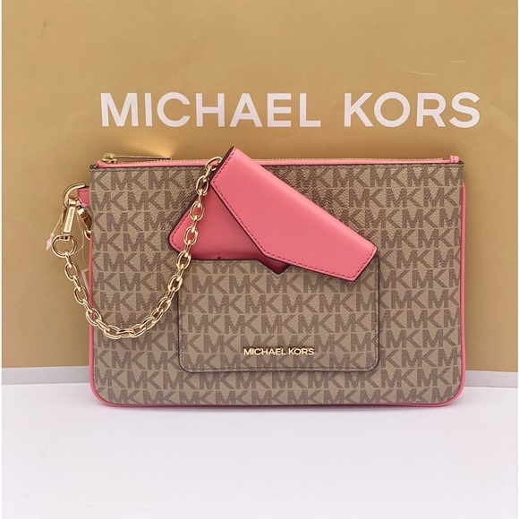 MICHAEL KORS JET SET TRAVEL LG 2 in 1
WRISTLET/WALLET AND CARD CASE - Picture 1 of 12
